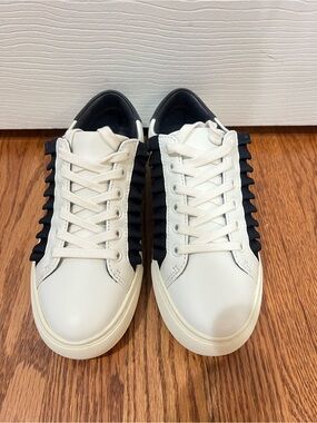 Tory Sport Ruffle Sneaker White Leather Navy Blue Trim Women’s Size 5M New